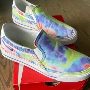 NWT in box Nike court legacy slip on tie dye